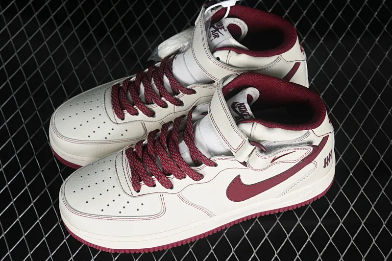 All categories Nk Air Force 1 Air Force series Nk Air Force 1 Mid Air Force mid-top Undefeated x Nk Air Force 1'07 Mid beige white red Air Force 1 mid-top casual sneakers UW2369-015